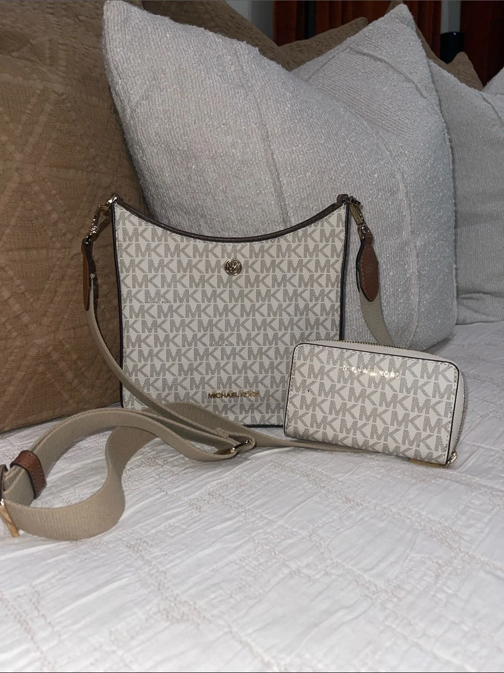 MICHAEL Michael Kors Beige Logo Hobo Shoulder Bag with Matching Wallet